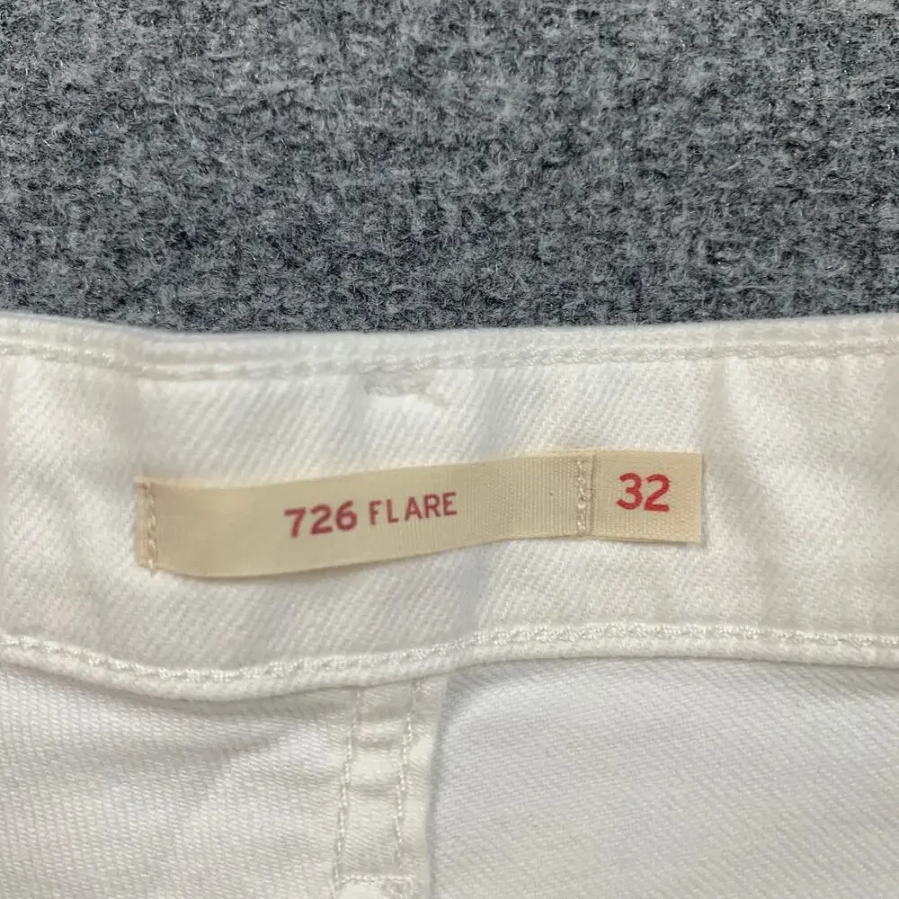 Levis Jeans Womens 32 White Denim 726 Flare High Rise Slim Fit Classic Pocket